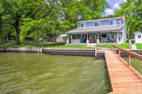 Lakefront Mabank Retreat with Dock and Boat House